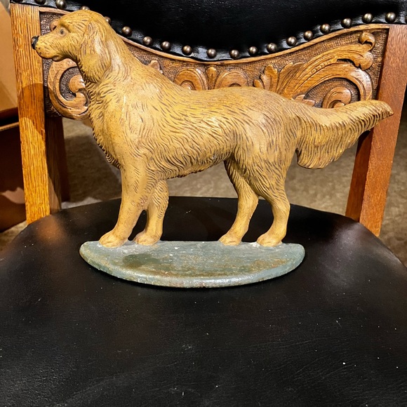 VINTAGE DOG DOOR STOP 11” LONG 7 1/2 “ TALL 2 1/2 WIDE, 3 1/2 POUNDS LQQK’ - Picture 4 of 5